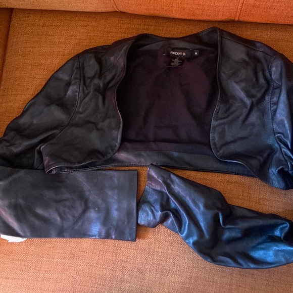 Genuine leather shrug size M - Picture 1 of 4